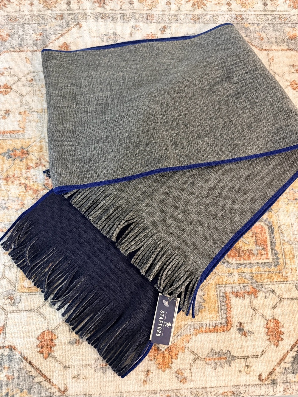 Men’s reversible scarf